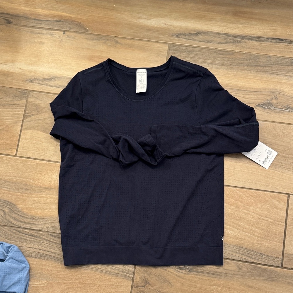 Athleta In Motion Long Sleeve Top L